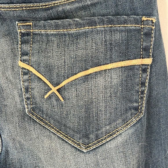 Bullhead Denim and Co Skinniest Ankle Short Juniors Size 1 - Picture 5 of 8